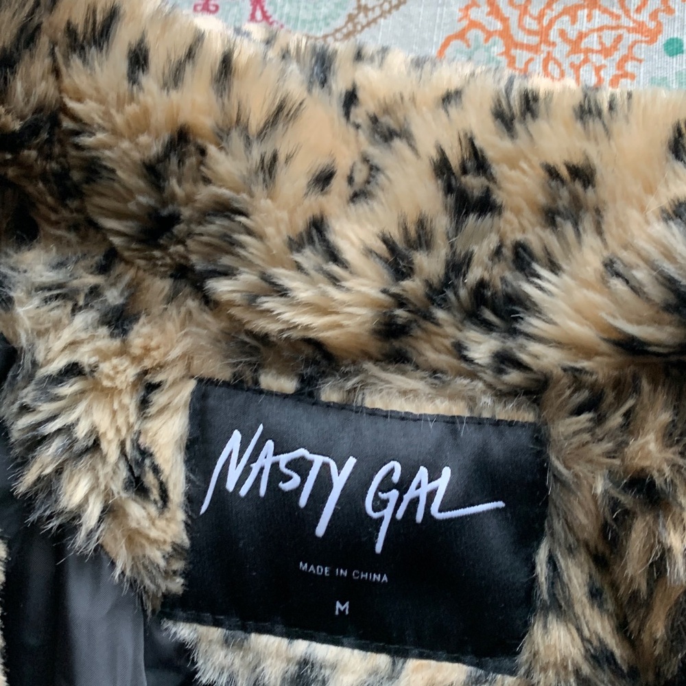 Nasty Gal Courtney Live Leopard Print Faux Fur Coat M EUC - Picture 8 of 14